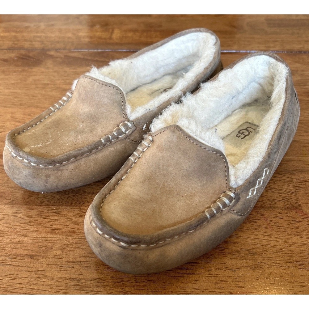 UGG Ansley Women 6 Moccasin Slipper Chestnut Brown Suede Sheepskin Slipon Loafer